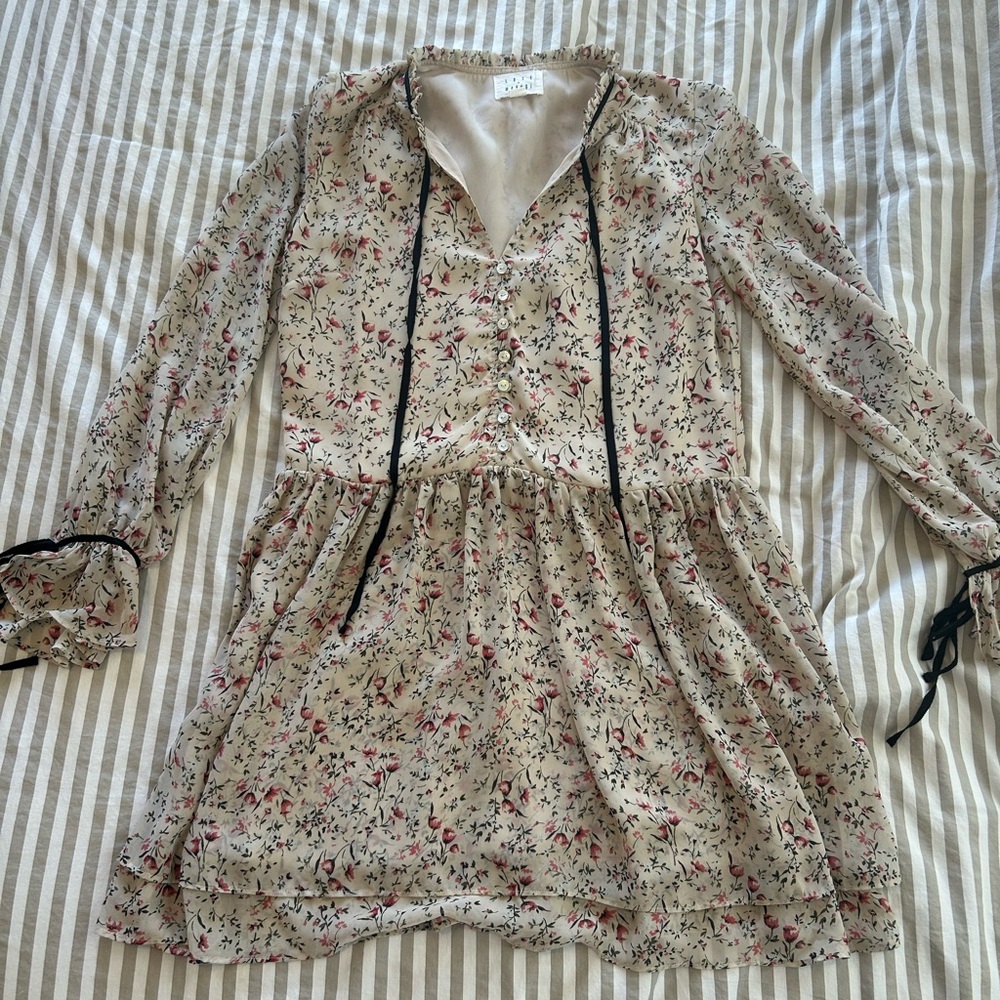 Lost + Wonder Floral Longsleeve Dress